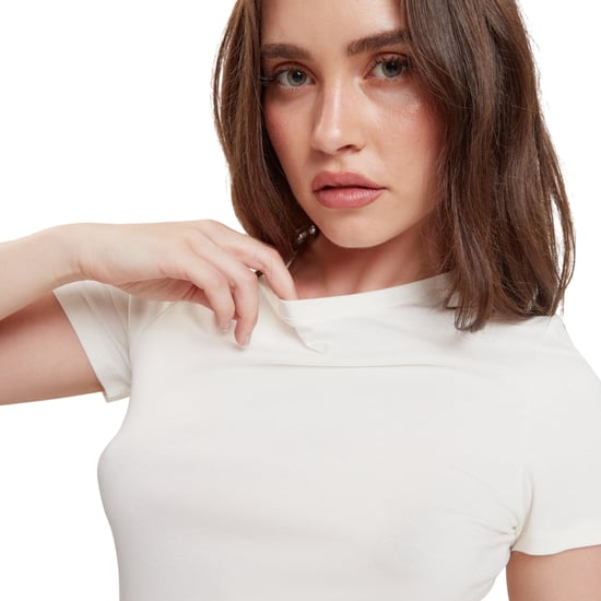 Ted Baker Bedrucktes, Tailliertes Elfenbeinfarbenes T-shirt - Image 6
