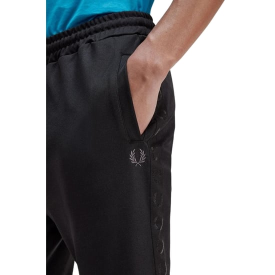 Fred Perry Herren Saisonale Taped Track Pant Schwarz - Image 6