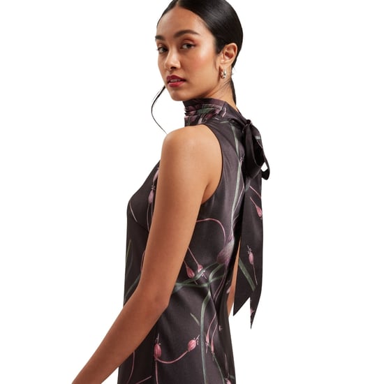 Schwarzes Midi-kleid Von Ted Baker Antua Mit Print Und Wasserfallausschnitt - Image 3