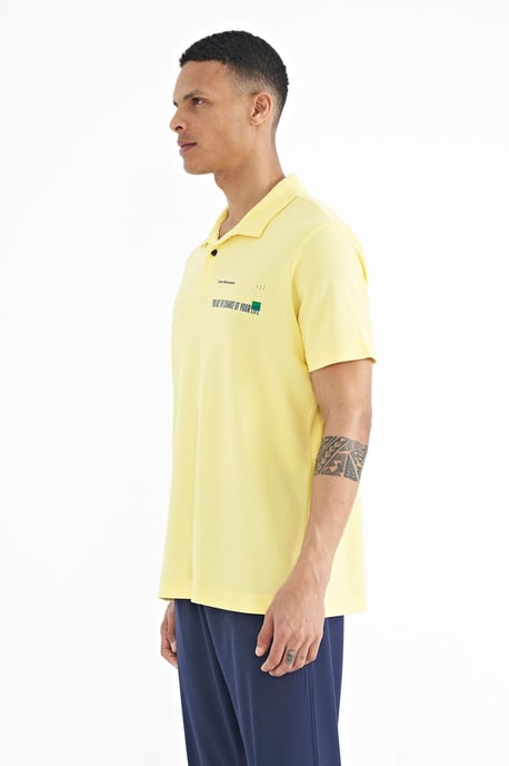Herren Baumwoll-Polo-T-Shirt mit Textdruck - Image 4