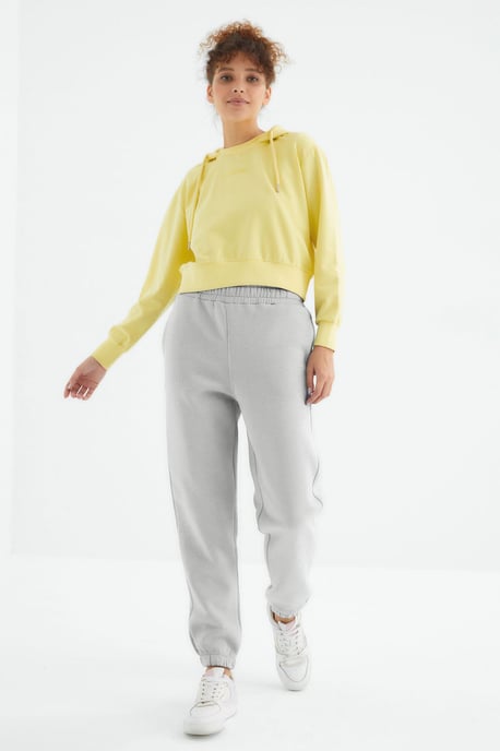 Hochtaillierte Fleece-Jogginghose für Damen - Image 4