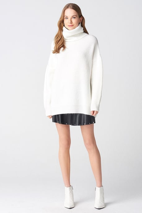 Übergroßer gerippter Rollkragenpullover - Image 1