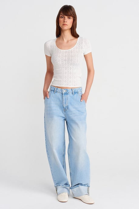 Dilvin Slim-Fit Bluse mit gerippter Struktur - Weiß - Image 4