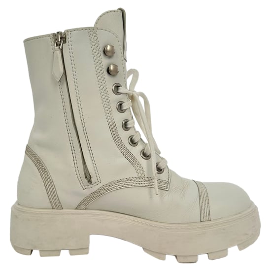 Miu Miu Schnürstiefel aus weißem Leder - Image 1