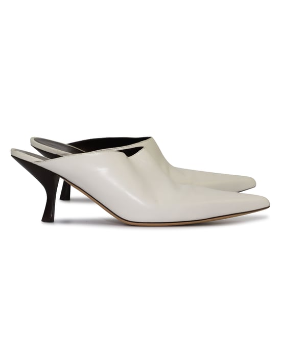The Row Bourgeoise Point-Toe Mules aus weißem Leder - Image 1