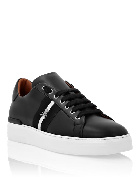 Low-Top-Sneaker - Image 1