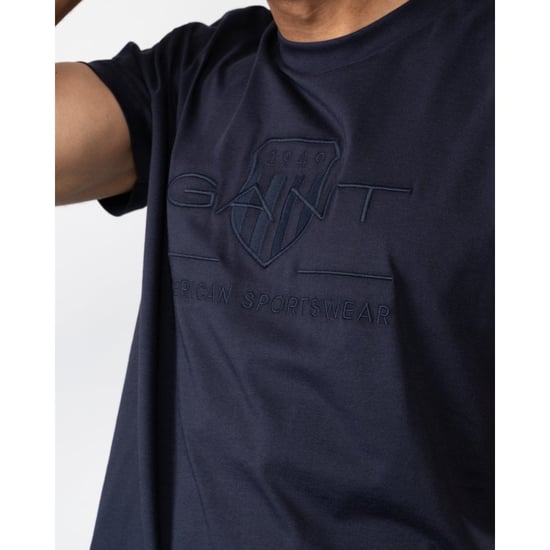 GANT D1. Tonal Archive Shield Herren-T-Shirt - Image 4