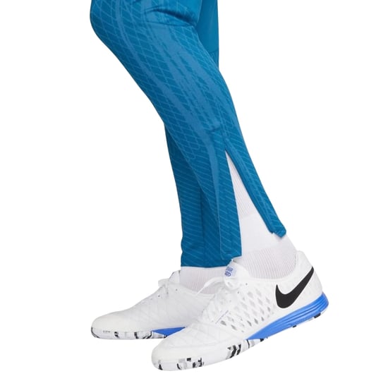 Nike Dri-fit Strike Trainingshose In Blau - Image 5