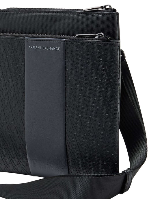 Armani Exchange Umhängetasche Mit Strukturierter Logo-Oberfläche, Schwarz - Image 4