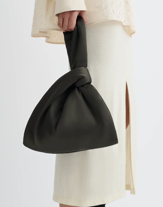 Jen Slip Satin-Tragetasche - Image 5