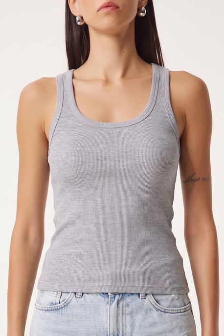 Fitted U-Hals Gestricktes 2er-Pack Tanktop - Image 6