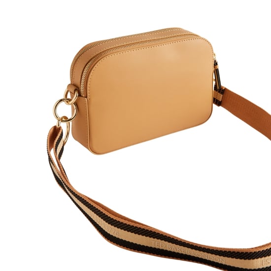 Ted Baker Darcelo Kameratasche Aus Taupefarbenem Leder Mit Markenlogo Und Gurtband - Image 2