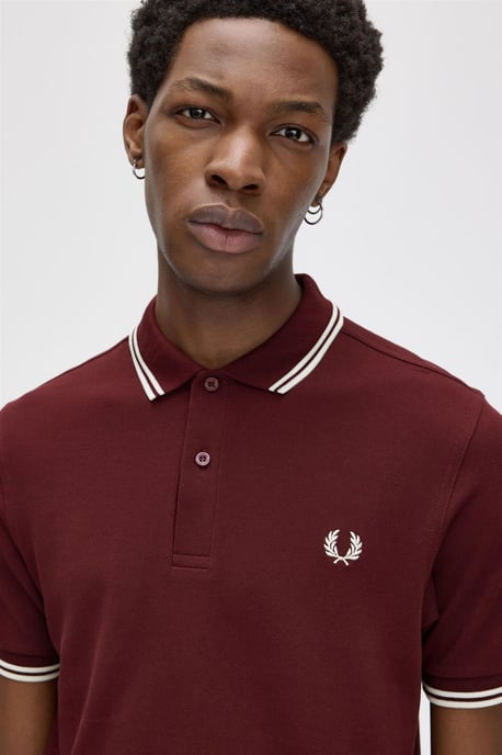 Fred Perry Twin Tipped Poloshirt in Burgunderrot - Image 5