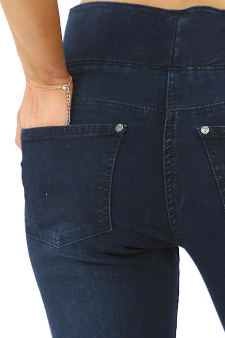 Damen Jeans mit elastischem Bund und Bauchkontrolle in Dunkelblau - Image 6