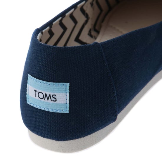 Espadrilles Alpargata toile coton recyclé Toms Pour Femme en Bleu Marine - Image 6