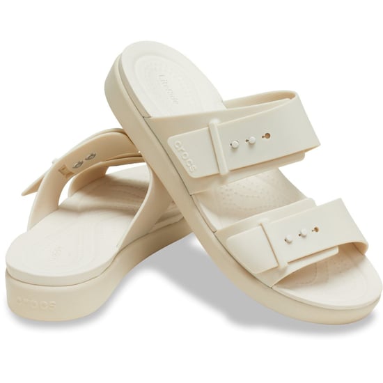 Crocs Brooklyn Buckle Damen Sandalen Sandstein - Image 3