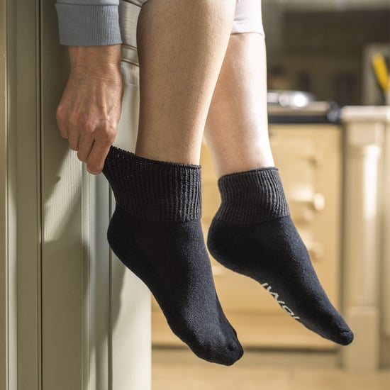IOMI - 3 Paar Baumwolle gepolstert diabetischen Socken für geschwollene Füße und Beine - Schwarz - Image 4