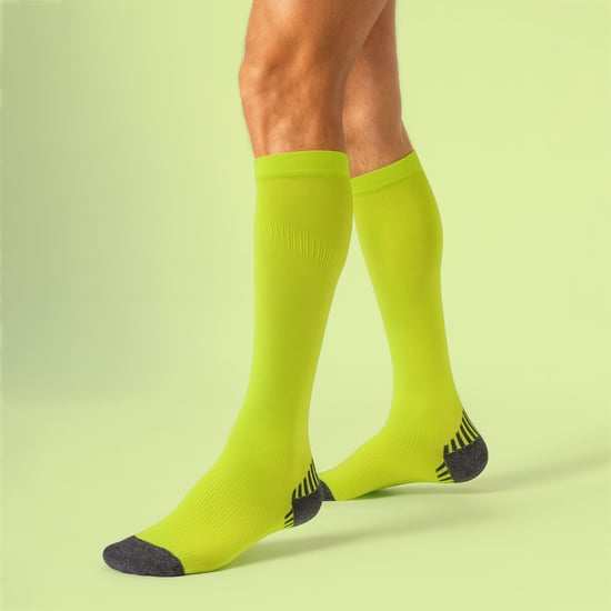 COMODO - 1 Paire Chaussettes Genou Sport Running Contention Homme Femme - Jaune Fluo - Image 3