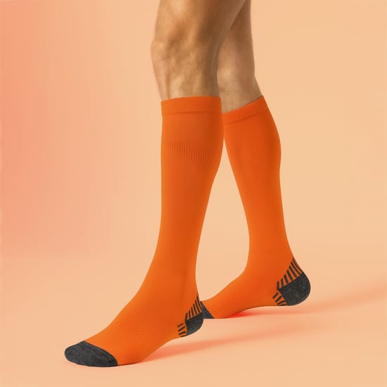 COMODO - 1 Paire Chaussettes Genou Sport Running Contention Homme Femme - Orange Néon - Image 3