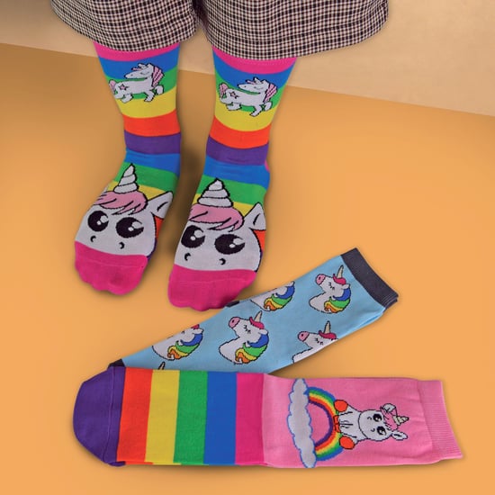 Childrens Mädchen 3 Pack mythische Einhorn gestreift Regenbogen Thema Socken - Image 3