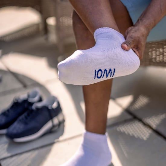 12 Paar Multipack Diabetiker-Trainersocken für geschwollene Füße & Knöchel | IOMI | Baumwolle gepolstert extra breite Low Cut Socken für Männer & Frauen - Weiß - Image 3