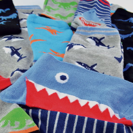 12 Paar Multipack Kinder Neuheit Bambus Trainer Socken | Socken Snob | Atmungsaktiv Low Cut Socken mit Spaß Designs - Pack 1 (Haie & Dinosaurier) - Image 5