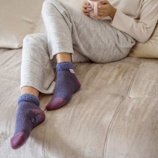 Heat Holders Kuschelige, flauschige Bettsocken für Damen mit Federoberteil - Image 3