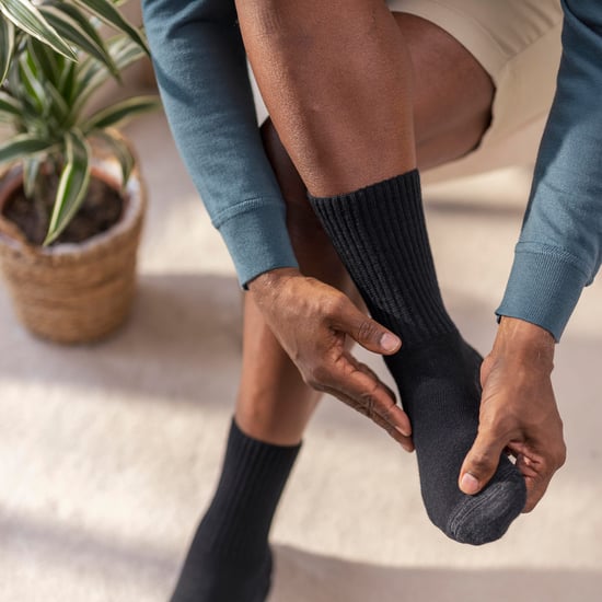 Diabetiker-Walking-Socken für Männer | IOMI FOOTNURSE | Gepolsterte extra breite nahtlose Socken - Schwarz - Image 3