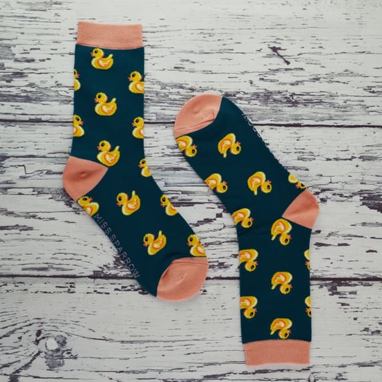Women's Novelty Rubber Ducks Socken | Miss Sparrow | Weiche atmungsaktive Ente Muster Bambus Socken - Teal - Image 4
