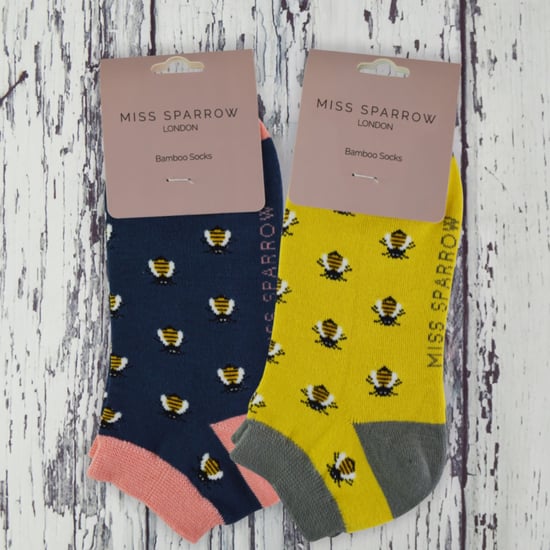 2 Paar Multipack Damen Bambus Trainer Socken | Miss Sparrow | Atmungsaktive Neuheit Tiermuster Socken - Wurst Hund - Image 3