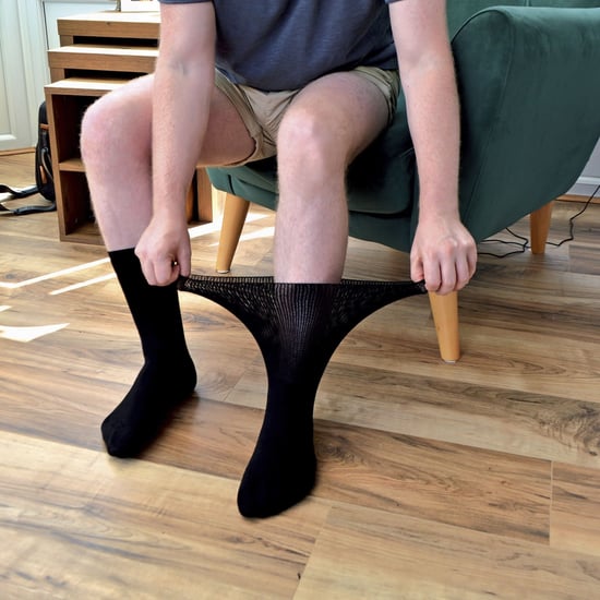 Extra breite Ödemsocken mit rutschfesten Griffen | Dr.Socks | Herren & Damen | Bambus Pantoffelsocken mit Grippern für geschwollene Beine Knöchel & Füße - Navy - Image 4