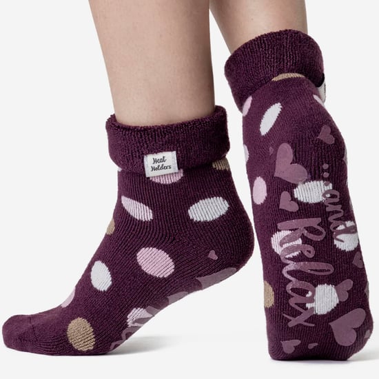 Damen Kuschelsocken mit Umschlagbündchen | Wärmehalter | Warme flauschige Lounge-Socken für den Winter - Cabernet Dots - Image 3