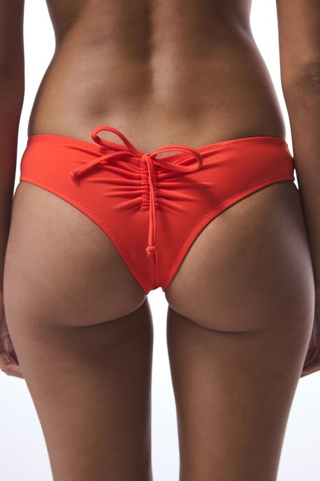 Tiefe Taille Brasilianische Bikini-Höschen mit Banddetail - Image 2