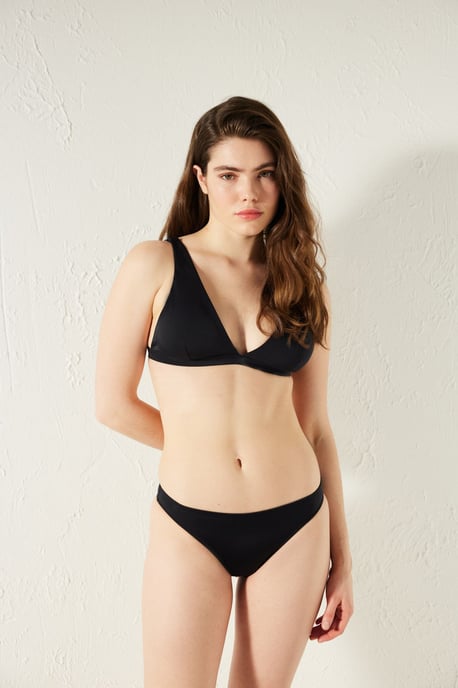 Tief geschnittene einfarbige Bikini-Unterteile - Image 2