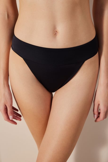 Hüfthose mit mittelhohem Bund und Gürtel - Image 2