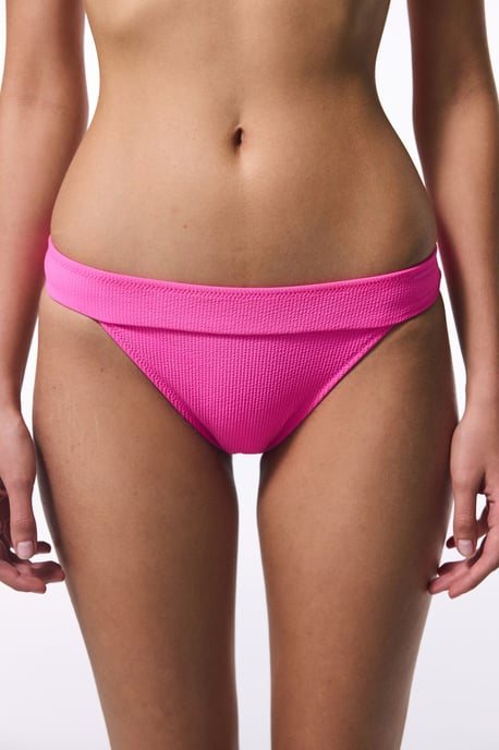Niedrig geschnittene gerippte Bikini-Höschen - Image 1