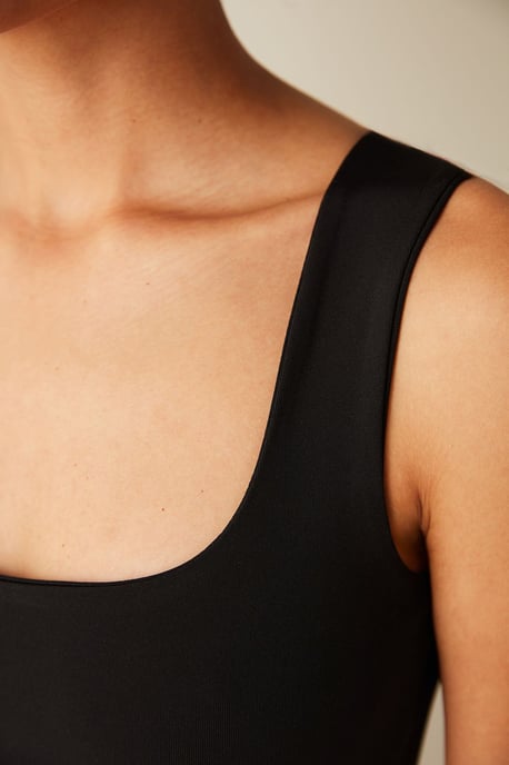 Penti Figurbetontes, einfarbiges Strick-Cami-Top - Schwarz - Image 4