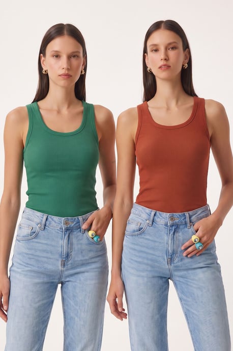 Fitted U-Hals Gestricktes 2er-Pack Tanktop - Image 1