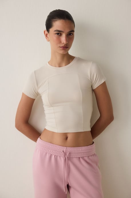 Damen Slim-Fit Modal Rundhals-T-Shirt - Image 1