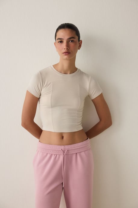 Damen Slim-Fit Modal Rundhals-T-Shirt - Image 2