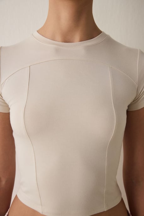 Damen Slim-Fit Modal Rundhals-T-Shirt - Image 3