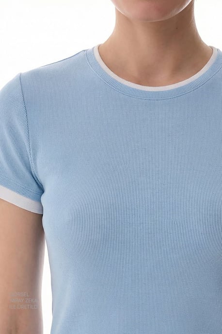 Damen T-Shirt mit regulärer Passform und Rundhalsausschnitt - Image 3