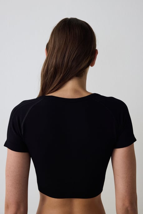 Kurzes Strick-Bodysuit mit U-Ausschnitt - Image 5
