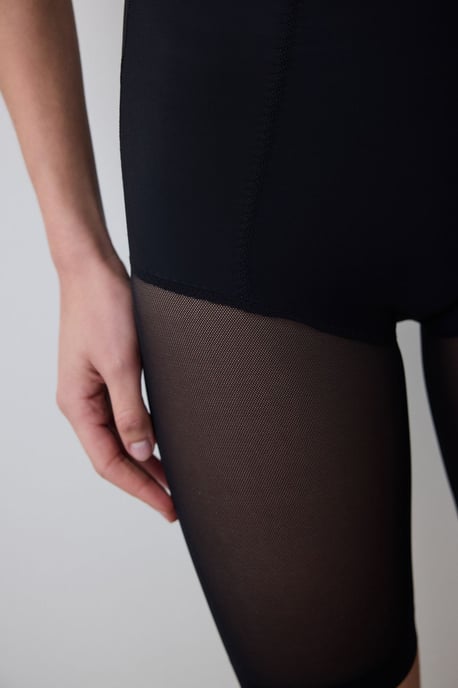 Hochgeschnittene Mesh-Shapewear-Shorts - Image 3