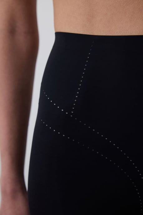 Hoch-taillierte Strick-Shapewear-Shorts - Image 4