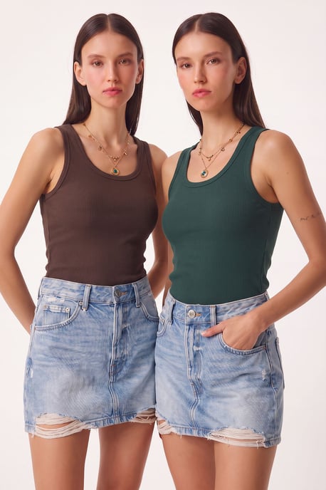 Fitted U-Hals Gestricktes 2er-Pack Tanktop - Image 1