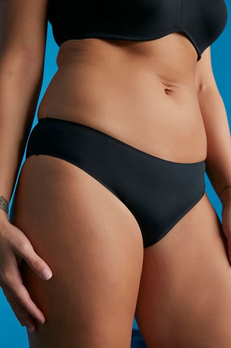 Mittelhohe Strick-Unterhose - Image 1