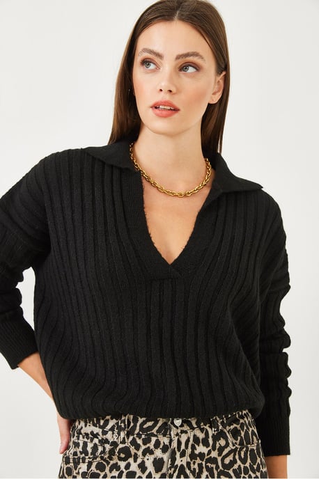 Lässiger V-Ausschnittpullover - Image 6