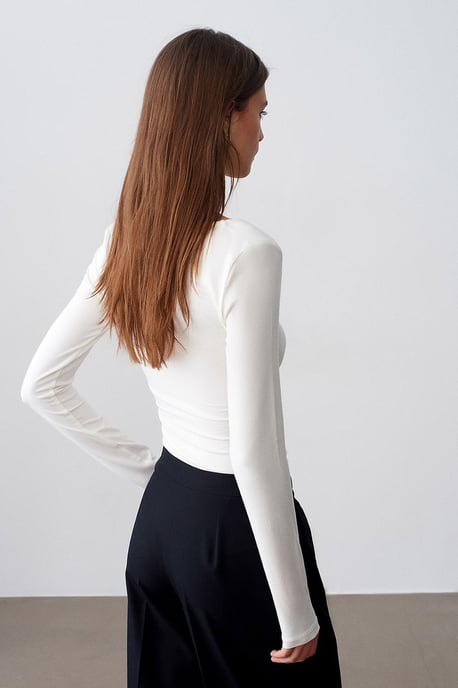 Schmale Passform V-Ausschnitt Strickbluse - Image 2