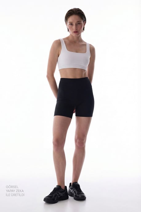 Hochtaillierte Skinny Strickshorts - Image 4